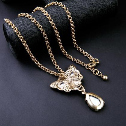 Set Crystal Alloy Leopard Head Pendant Necklace..