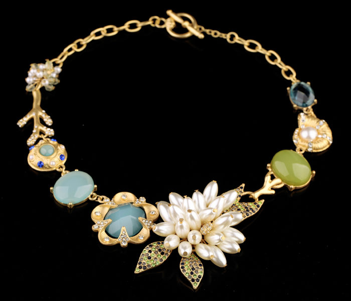 Design 2016 Fashion Jewelry Graceful Imitation Pearls Flower Pendant Necklace Nl006